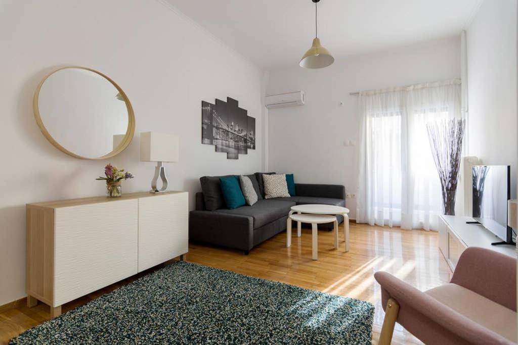 Brand New Decorated Flat For 4 Ppl In Pagrati Apartment Athens Luaran gambar
