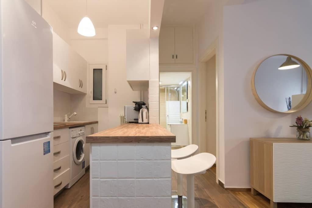 Brand New Decorated Flat For 4 Ppl In Pagrati Apartment Athens Luaran gambar